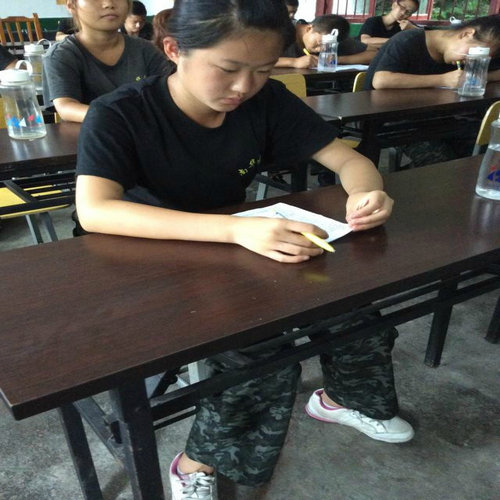 南华教育学校--伍同学（叛逆....
